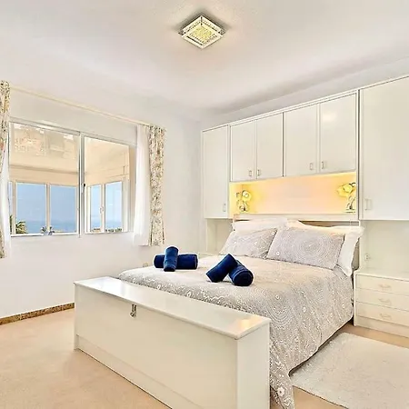 Marite - 4 Bed/ 2 Bath - Own Private Pool * Fuengirola
